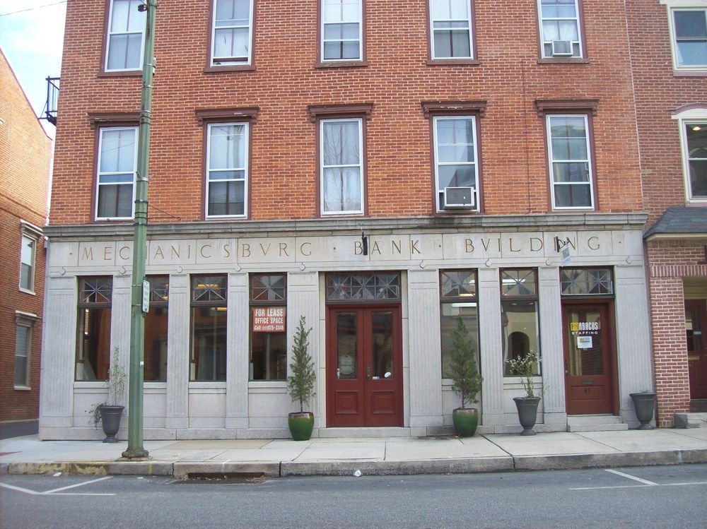 41 W Main St, Mechanicsburg, PA 17055